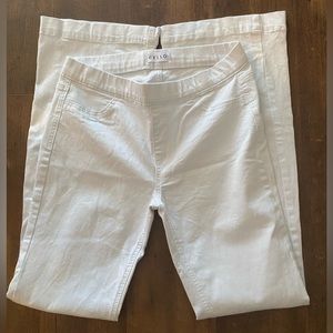 CELLO WHITE PULL ON FLARE JEANS, NWOT (NEVER WORN), sz L,runs small 2 me
